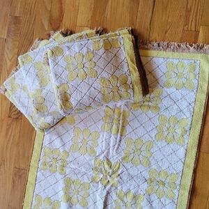 Set of 4 mcm vintage bath towels euc